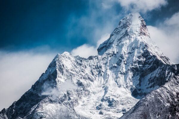 ama dablam snow mountain peak 2064522