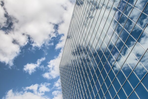 building reflection clouds sky 4781384