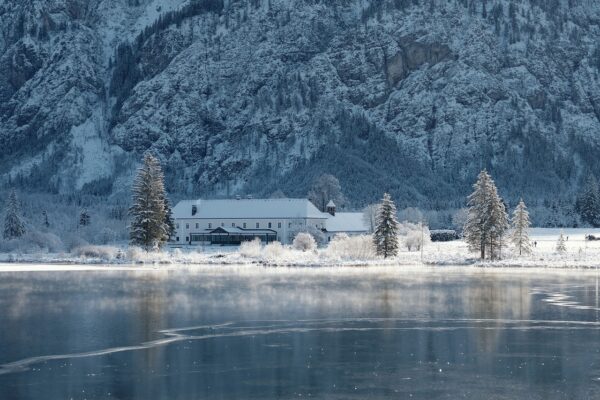 frozen lake snow house bank lake 5868472