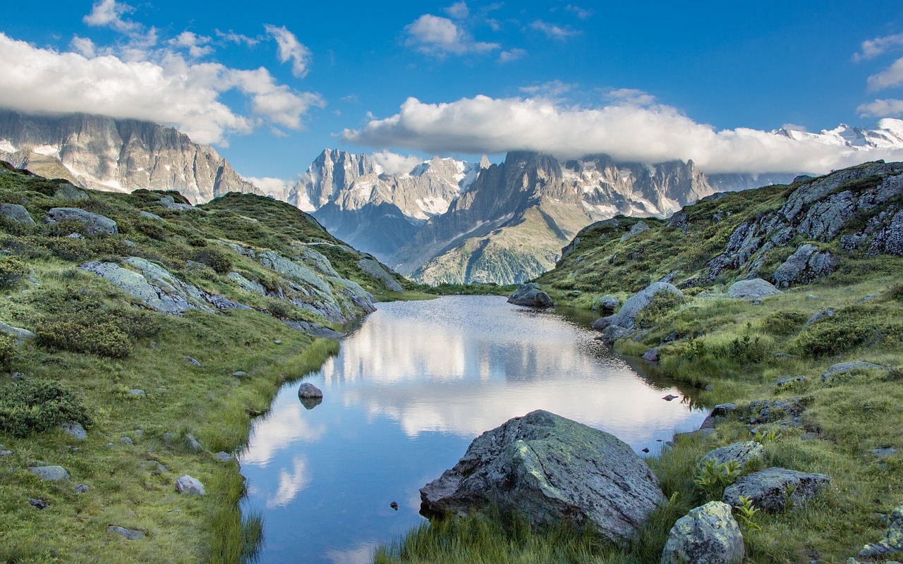 mountains lake nature sky field 6277391