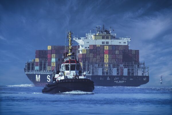 ship container ship tractor sea 6794508