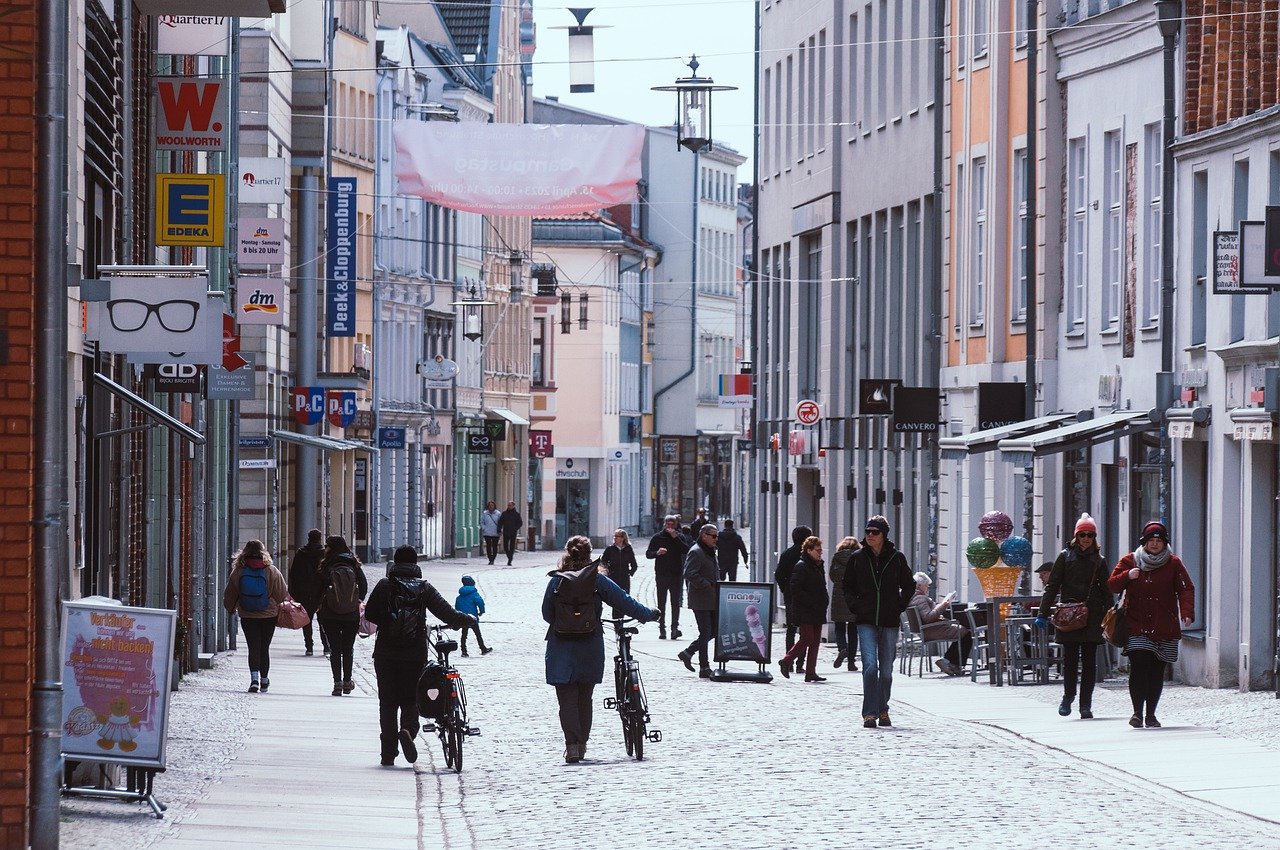 shopping street pedestrian zone 7924559